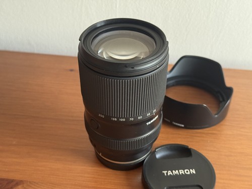 Tamron 200mm 5 6 - f2.8-5.6, di