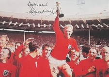 Bobby Moore Signed Photo England 1966 World Cup Winning Captain West Ham Utd COA