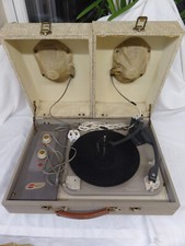 A working vintage BRC record player, with twin built-in speakers ( 16,33,45,78)