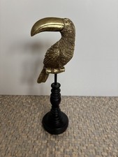 Lovely Gold Toucan statue in very good condition 