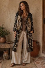 Peruvian Connection Geometric
