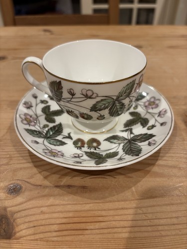 Wedgewood strawberry hill tea - hill,