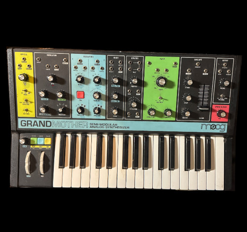 Moog grandmother semi - semi, modular