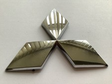 Mitsubishi Triangle Badge Logo