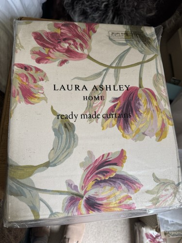 Pairs laura ashley goddard - laura,