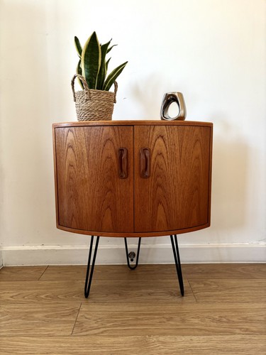 Plan teak corner drinks - g,