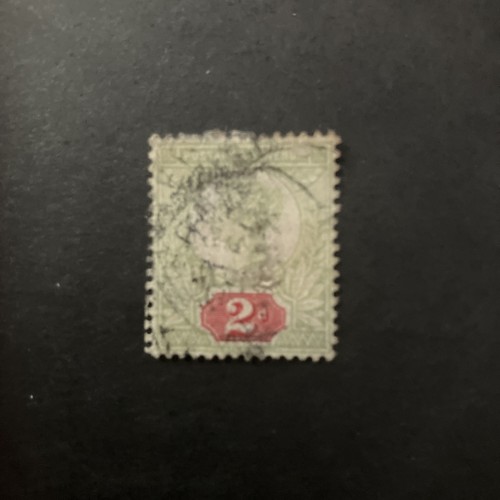 Queen victoria green and - queen,