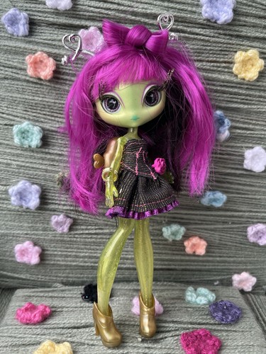 Novi stars alie - alie, doll