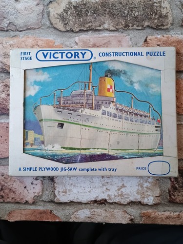 Vintage victory wooden - victory,