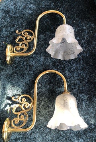 Vintage pair swan neck - neck, wall