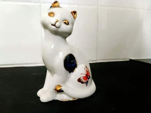 Vintage porcelain cat - porcelain, figurine