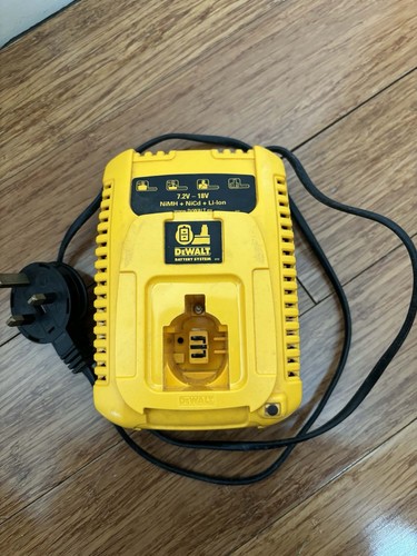 Dewalt battery charger - dewalt,