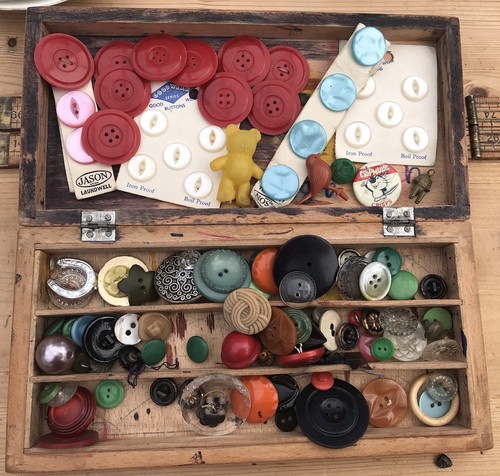 Vintage buttons lot - vintage,