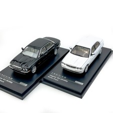 AR 1:64 Black/White Jaguar XJ6 X350 Luxury Sedan Sports Model Diecast Metal Car