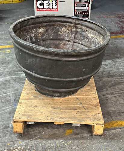 Large black round lead - black, plant