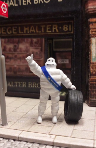 Gauge michelin man for - michelin,