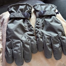 Musto alpha tex glove.  Size M new