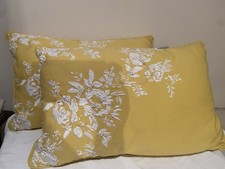 BNWT X2 Vintage Yellow Bunch