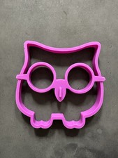 Purple Silicone Owl Egg/Cooking Mould Dimensions: 12.5 x 1.5 x 13 cm