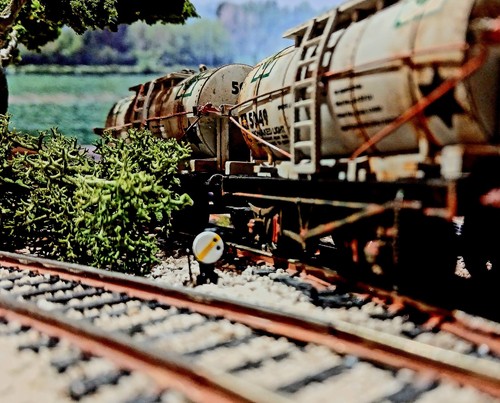 Gauge r distant - oo,