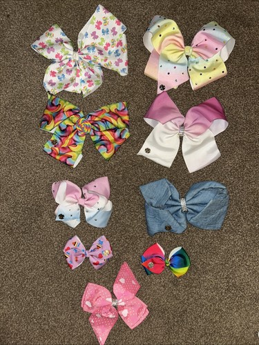 Jojo bows all different - 8, bows.