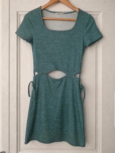 Girls green dress cut - girls, out