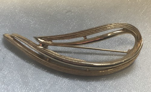 Vintage 1970s gold - gold, plated