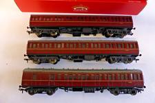 OO Gauge Bachmann MK1 Suburban