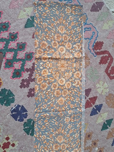 Liberty silk remnant 15cm by - silk,
