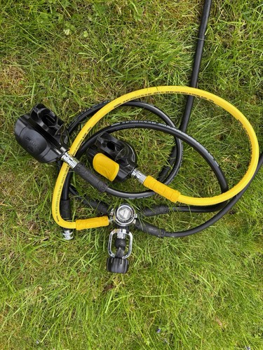 Apeks regulator set with - apeks,