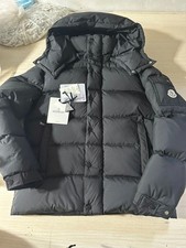 Moncler Vezere 70th