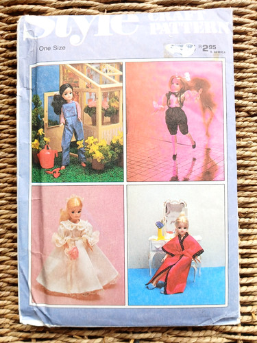 Vintage 1980s style sewing - vintage,