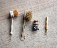 Dolls House Miniature Brush