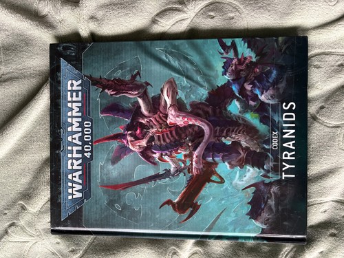 Warhammer 40k tyranid army - warhammer,