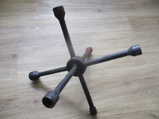 MELCO QUALITY VINTAGE CAR VAN 6 WAY WHEEL BRACE SPIDER - MADE IN ENGLAND