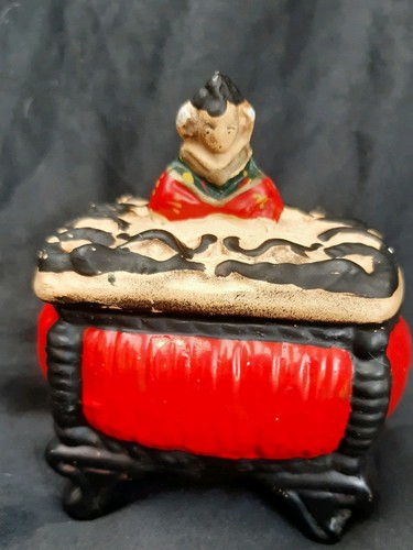 Vintage ceramic trinket - , box