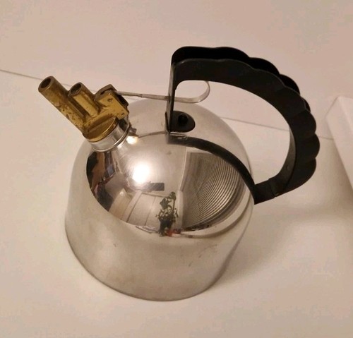 Alessi whistling kettle - whistling, by