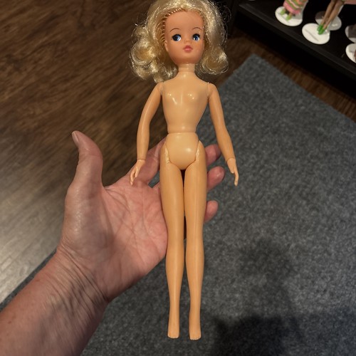 Vintage pedigree sindy - pedigree, 11"
