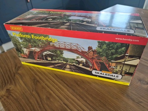 Horby platform footbridge - platform,