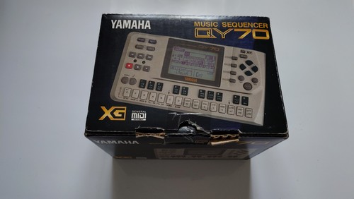 Yamaha qy100 midi music - yamaha,