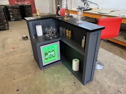 Home bar - ⭐️⭐️⭐️,