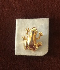 New Old Stock Cabouchon FROG Pin 18K Gold Plated Lapel Brooch
