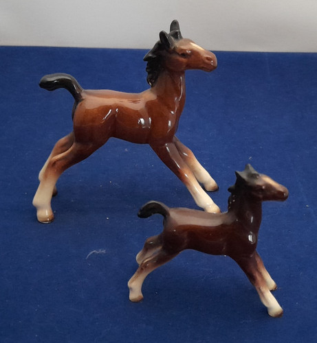 Vintage ceramic horse foal - 2x,