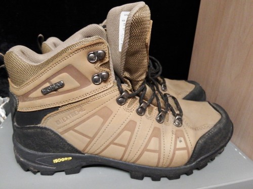 Mountain warehouse extreme - warehouse,