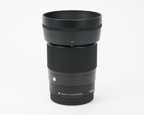 Sigma 30mm dc dn - f/1.4,