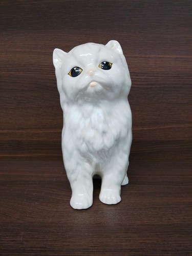 Melba ware persian cat figure - figure,