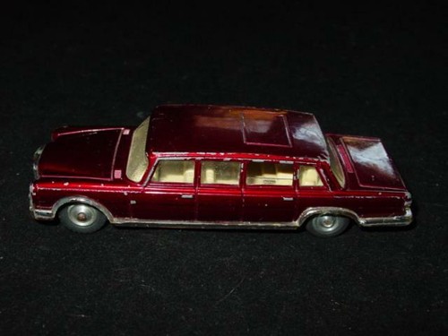 Corgi toy car 247 - corgi, :
