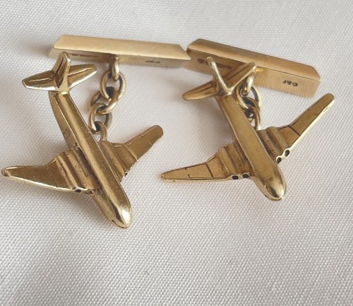Vintage 1967 9ct gold airplane - 1967,