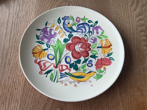 Poole pottery plate le - pottery, 10”