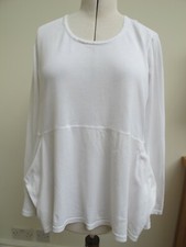 Tomo creamy white top with peplum and pockets size 3 fits L